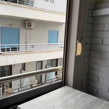 Center 2br